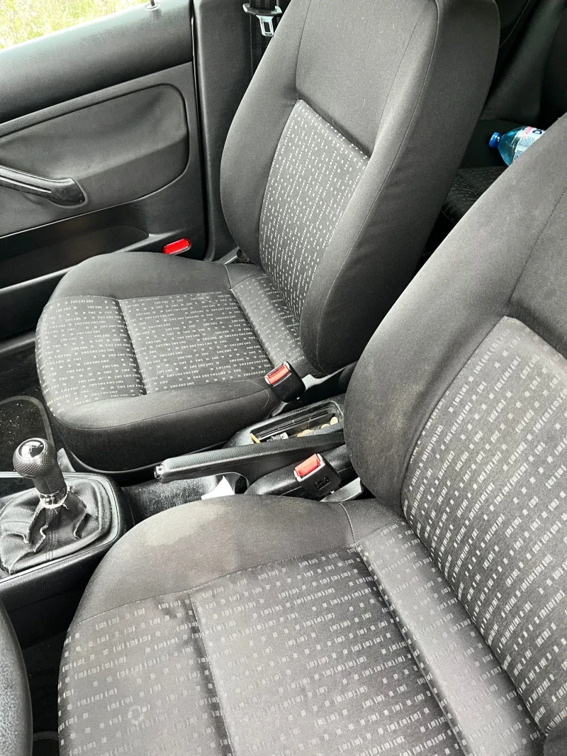 VW Golf 4, снимка 8 - Автомобили и джипове - 52865645