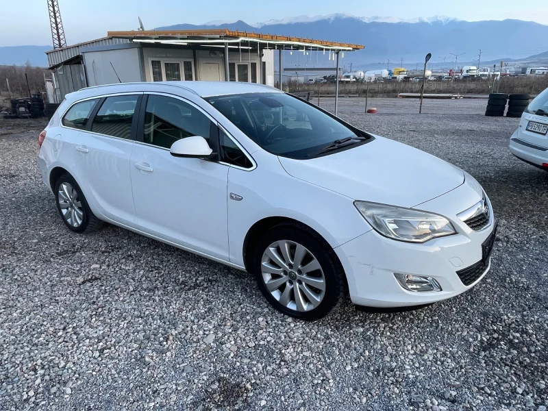 Opel Astra 1.7 cdti Cosmo, снимка 13 - Автомобили и джипове - 52932032