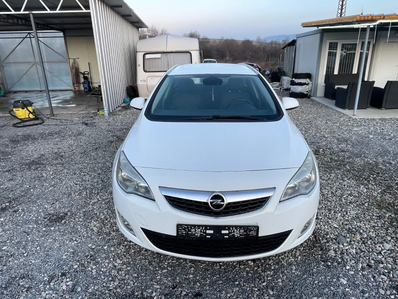 Opel Astra 1.7 cdti Cosmo, снимка 8 - Автомобили и джипове - 52932032
