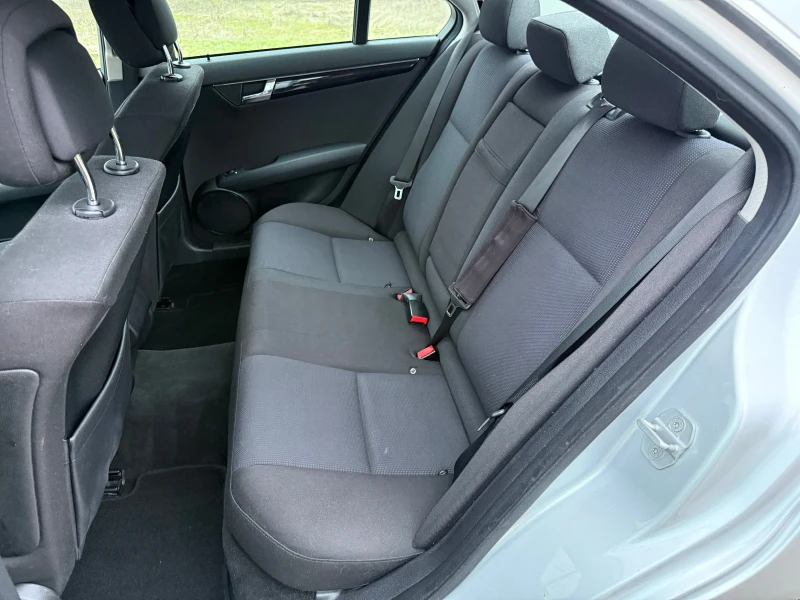 Mercedes-Benz C 220 CDI 170к.с 646 / AVTOMAT / PARKTRONIC / AVTOPILOT, снимка 13 - Автомобили и джипове - 53395604