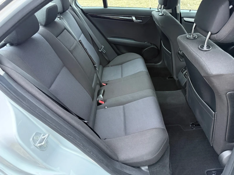 Mercedes-Benz C 220 CDI 170к.с 646 / AVTOMAT / PARKTRONIC / AVTOPILOT, снимка 14 - Автомобили и джипове - 53395604