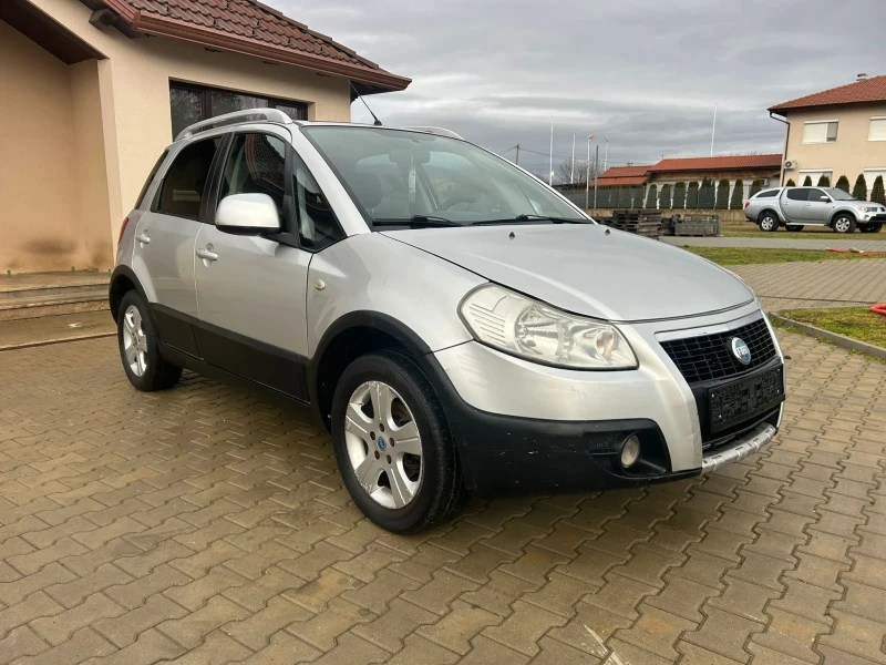 Fiat Sedici 1.6 Бензин с Газов Инжекцион 4x4 MADE IN ITALY, снимка 2 - Автомобили и джипове - 53438314