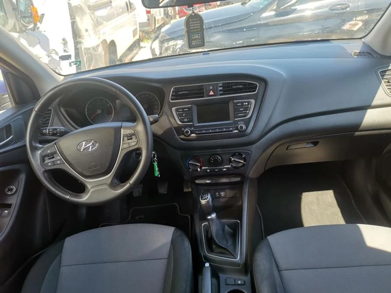 Hyundai I20 1.25i, снимка 9 - Автомобили и джипове - 36654271