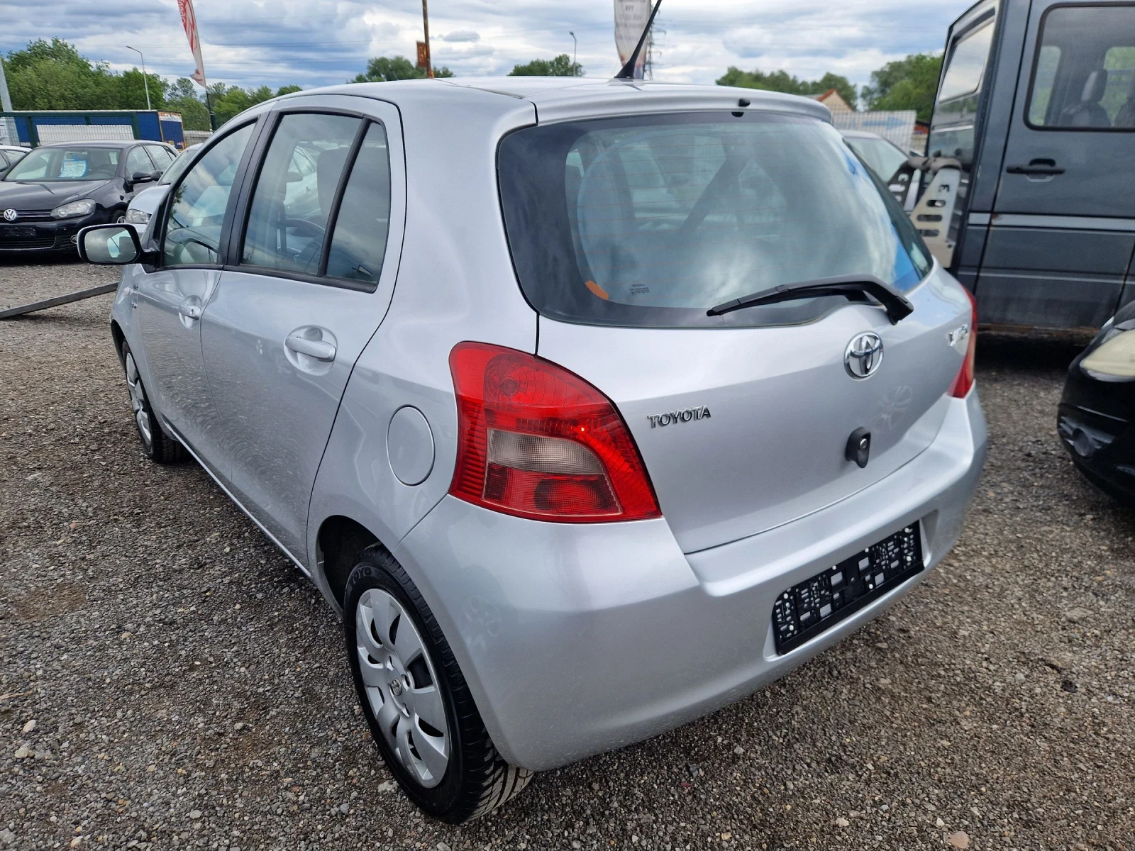 Toyota Yaris 1.4D-4D 90PS.COMFORT ITALIA - изображение 6