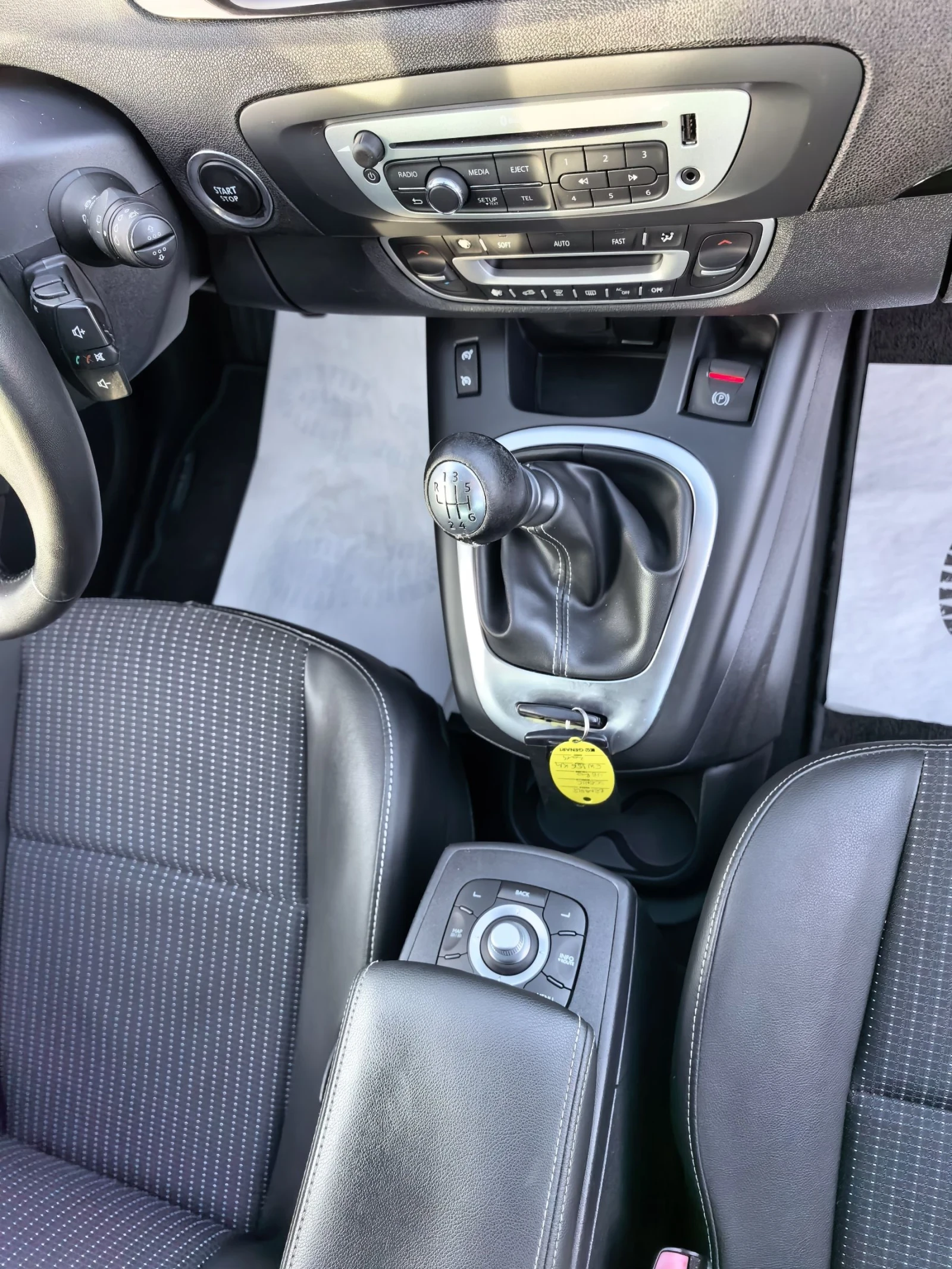 Renault Scenic 1, 5dci-X-Mod, снимка 15 - Автомобили и джипове - 52528073
