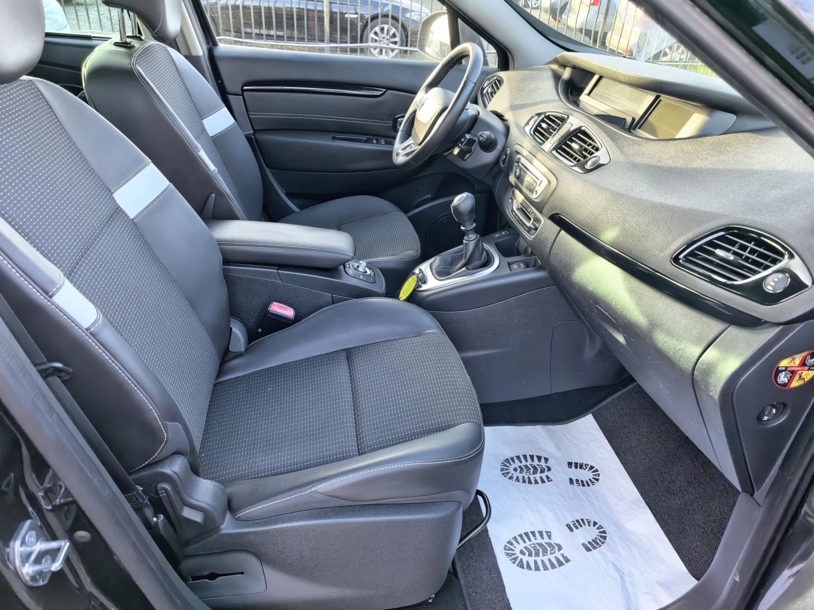 Renault Scenic 1, 5dci-X-Mod, снимка 11 - Автомобили и джипове - 52528073