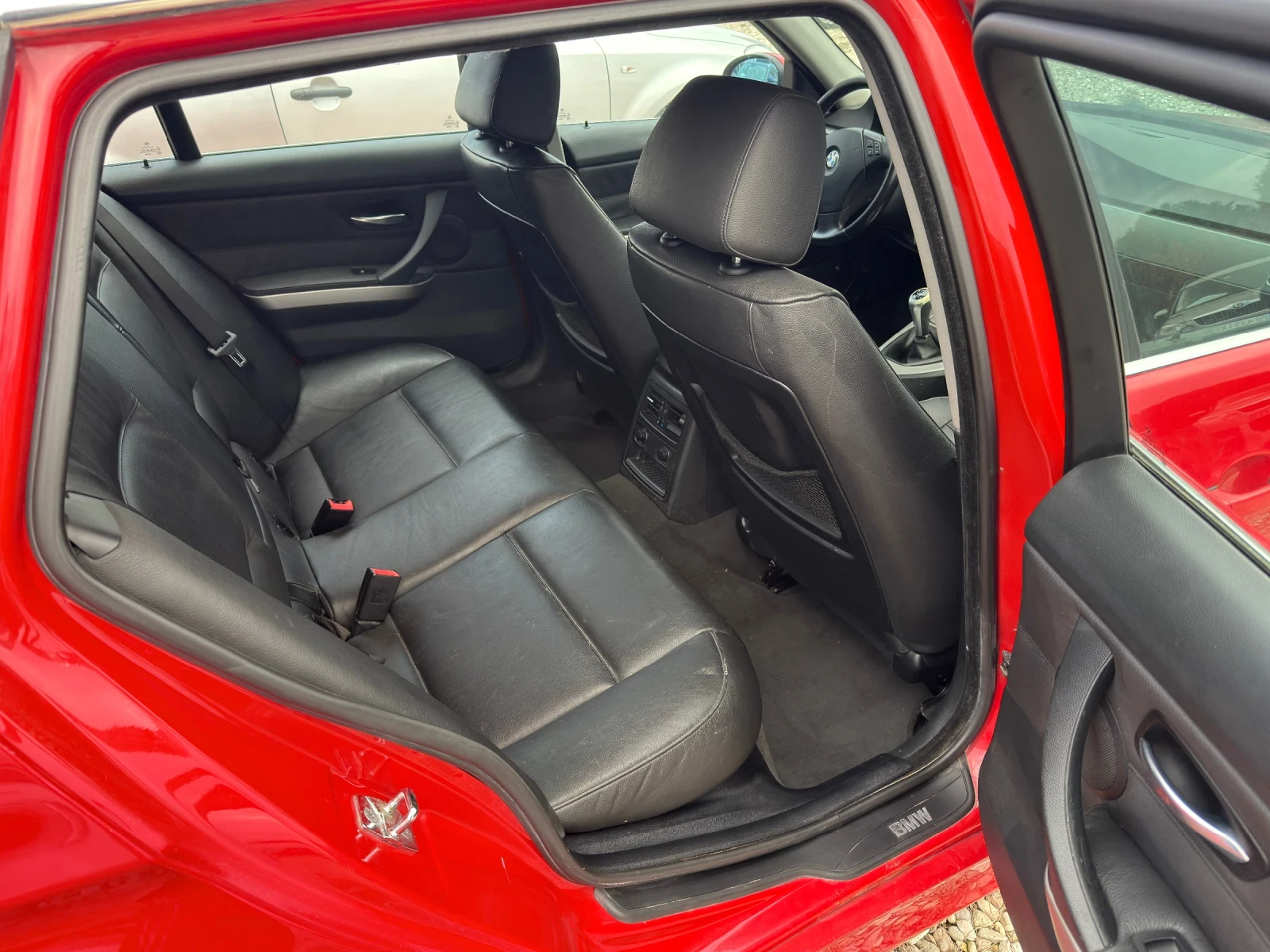 BMW 330 3.0 D - изображение 8