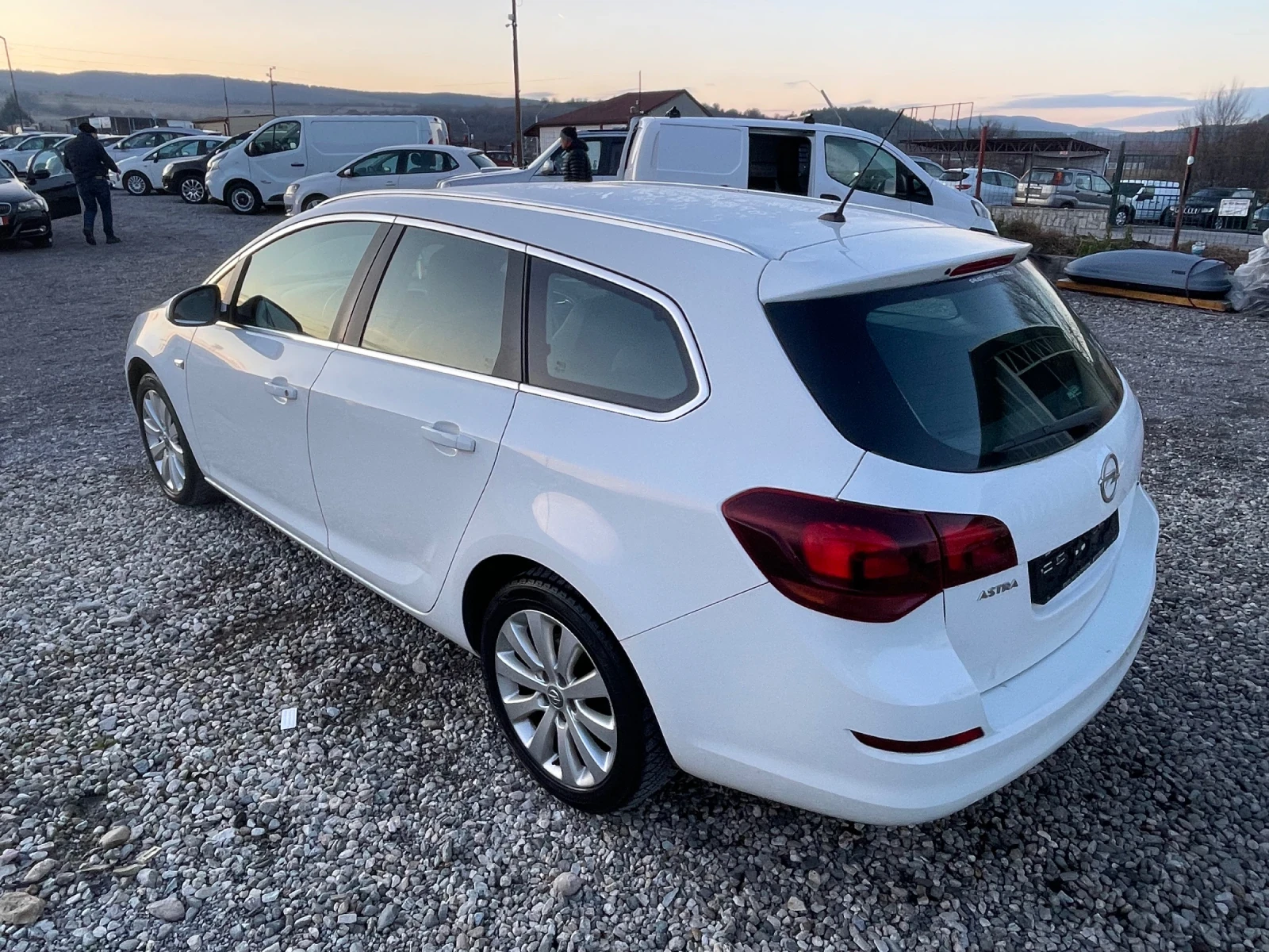 Opel Astra 1.7 cdti Cosmo - изображение 4