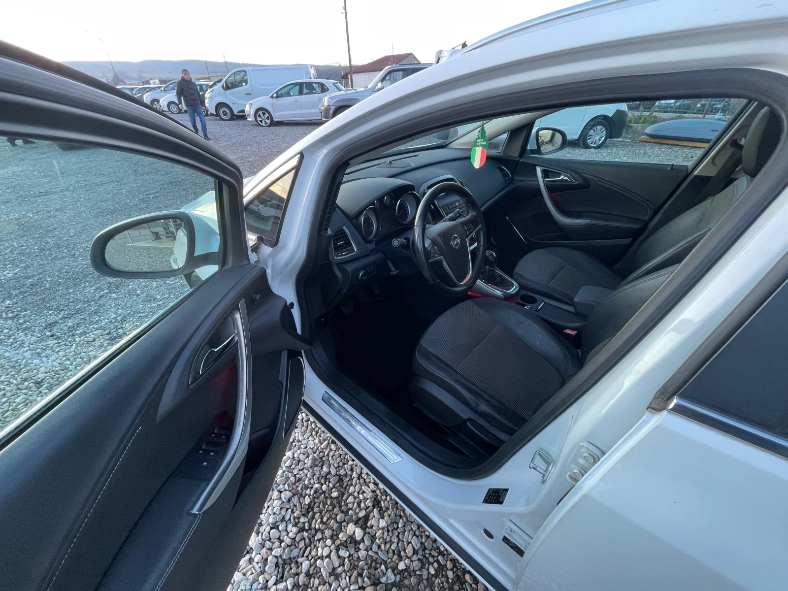 Opel Astra 1.7 cdti Cosmo - изображение 9