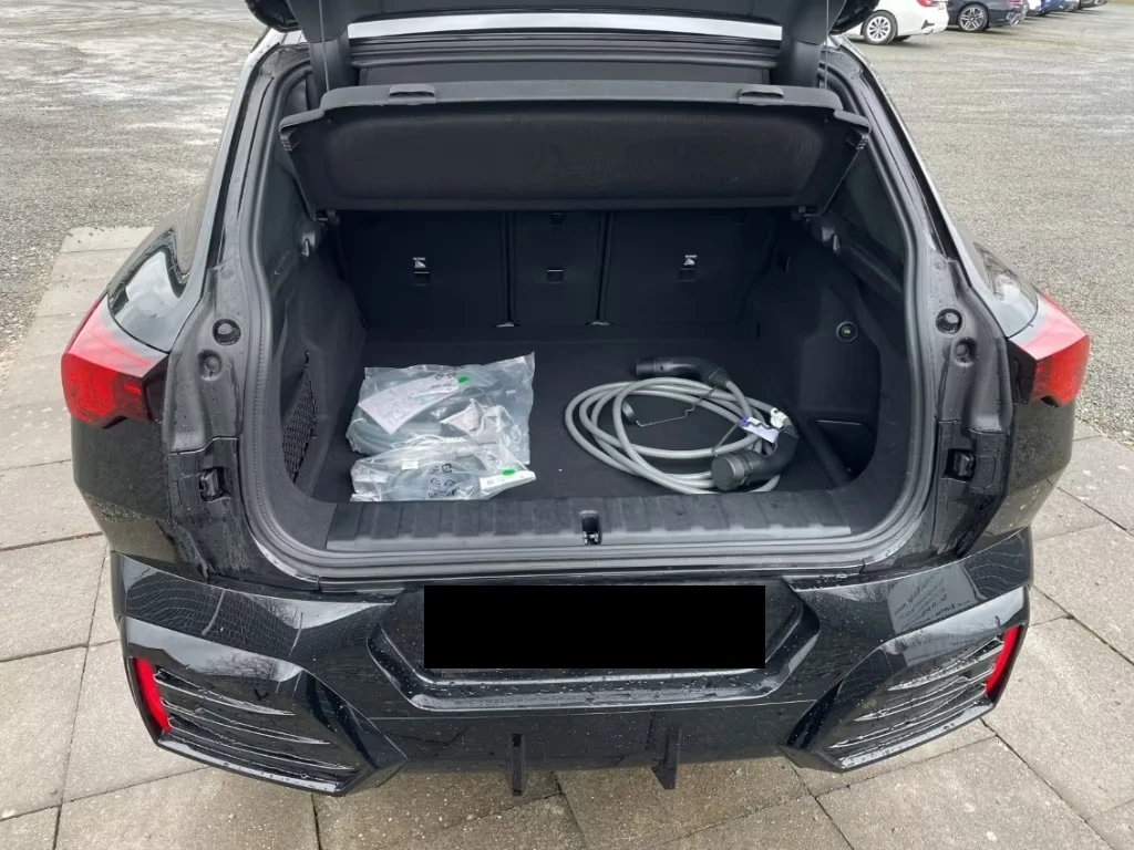 BMW iX2 XDRIVE30 M-SPORT PAKET HEAD-UP H/K, снимка 11 - Автомобили и джипове - 53966579