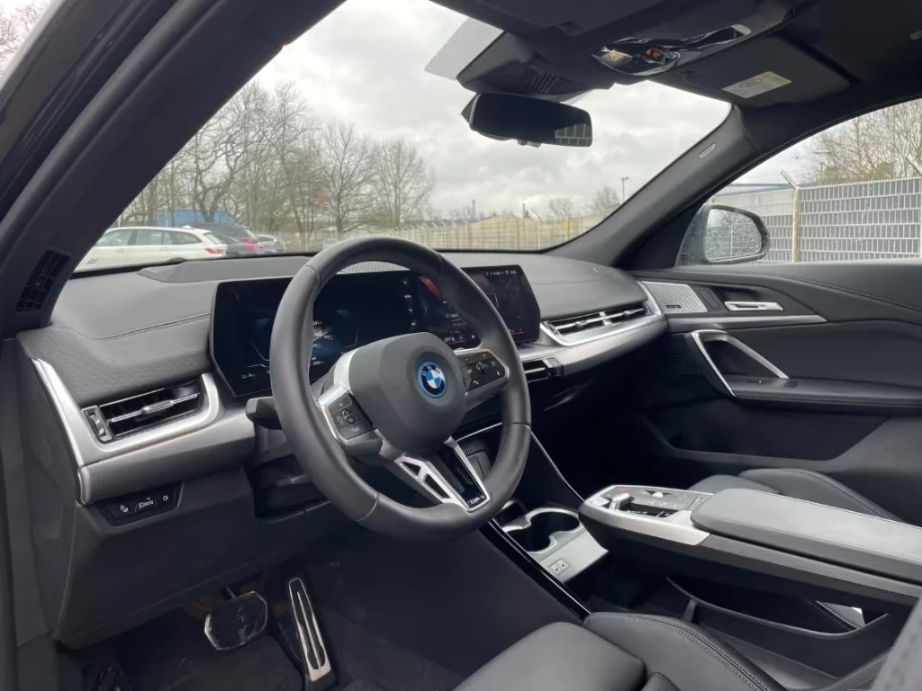 BMW iX2 XDRIVE30 M-SPORT PAKET HEAD-UP H/K, снимка 8 - Автомобили и джипове - 53966579