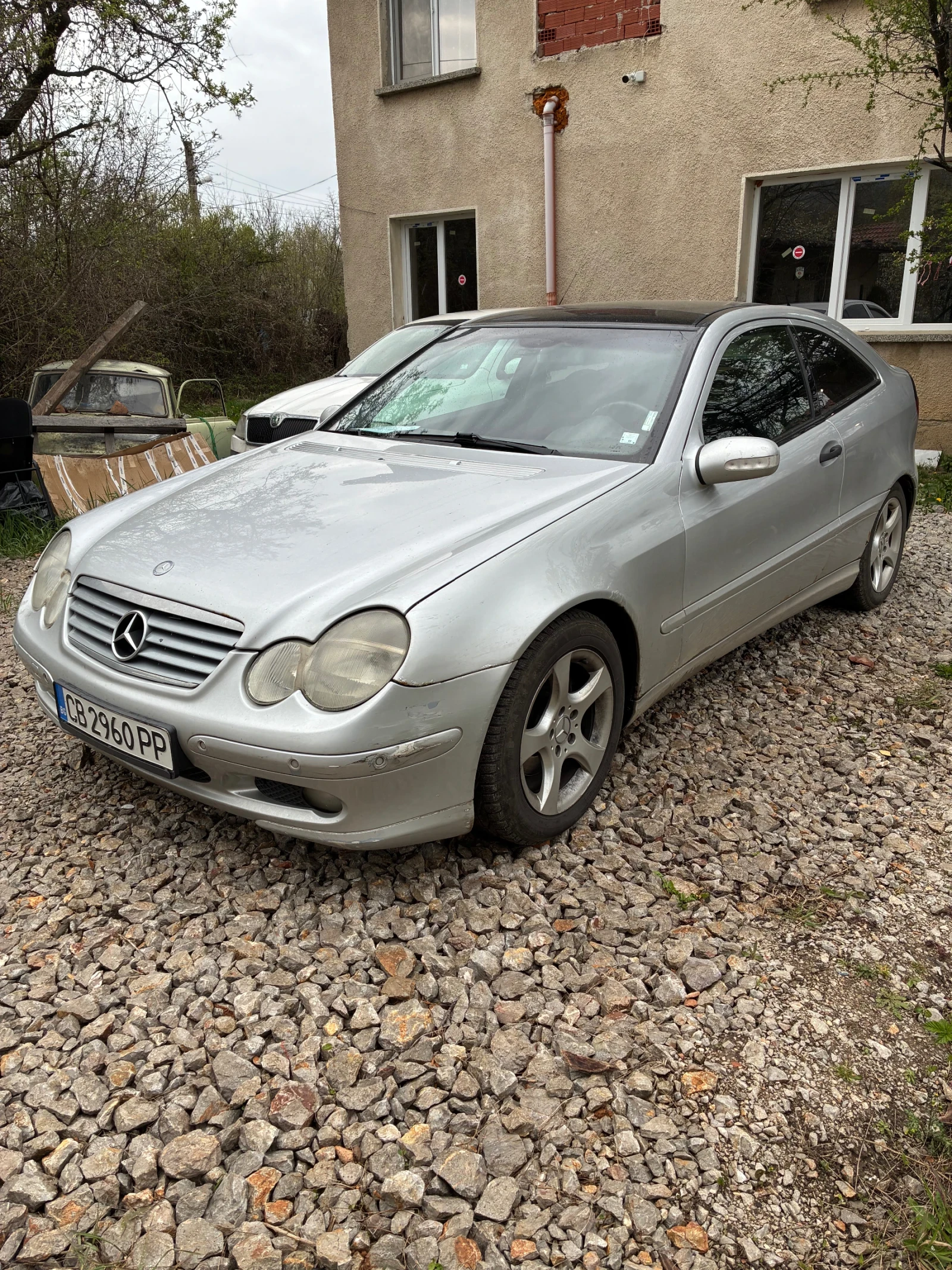 Mercedes-Benz C 220, снимка 2 - Автомобили и джипове - 54270820