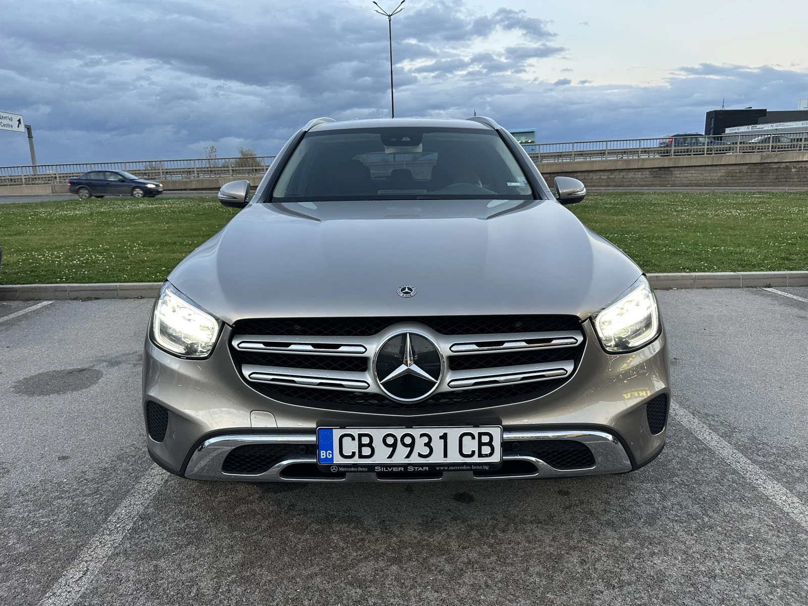 Mercedes-Benz GLC 200, снимка 3 - Автомобили и джипове - 54385681