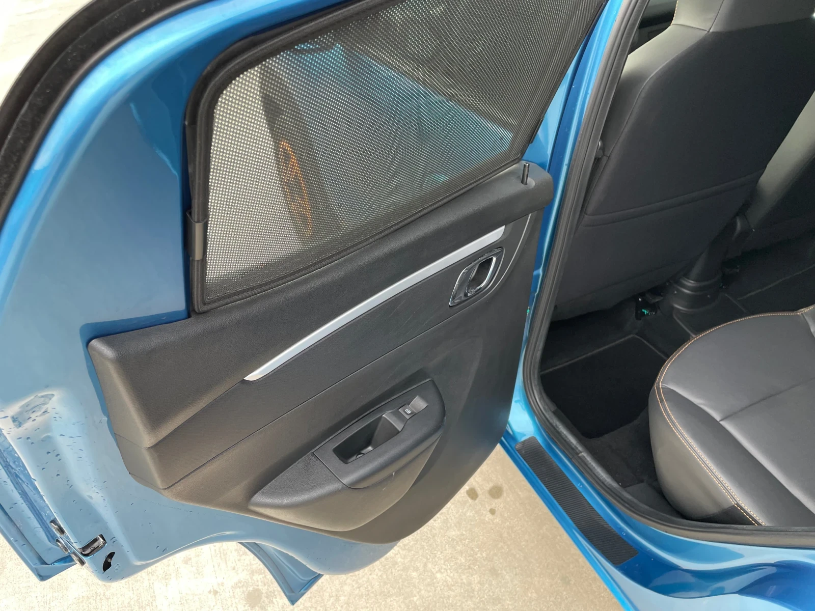 Dacia Spring Comfort Plus, снимка 12 - Автомобили и джипове - 54495069