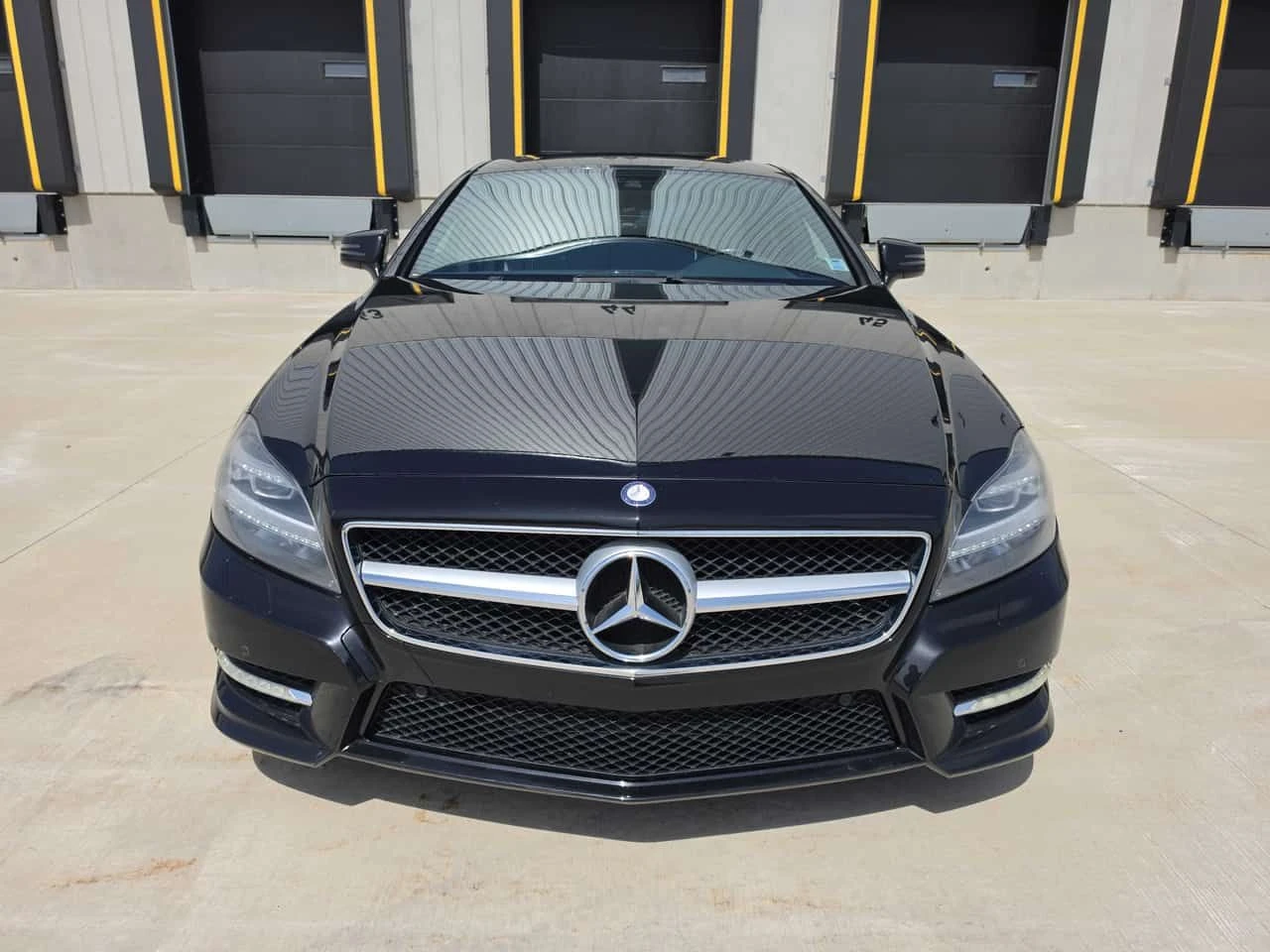 Mercedes-Benz CLS 550 | БЕЗ УДАРИ| КЛИПОВЕ| CARFAX| АВТОКРЕДИТ, снимка 2 - Автомобили и джипове - 54756992