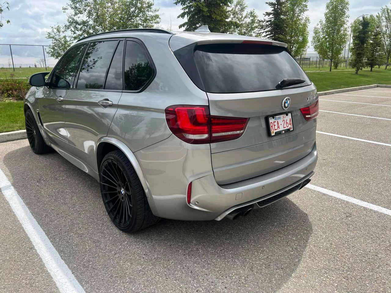 BMW X5M * ПЕРФЕКТНО СЪСТОЯНИЕ* ЛИЦЕНЗИРАН ПРОДАВАЧ* , снимка 3 - Автомобили и джипове - 54813474