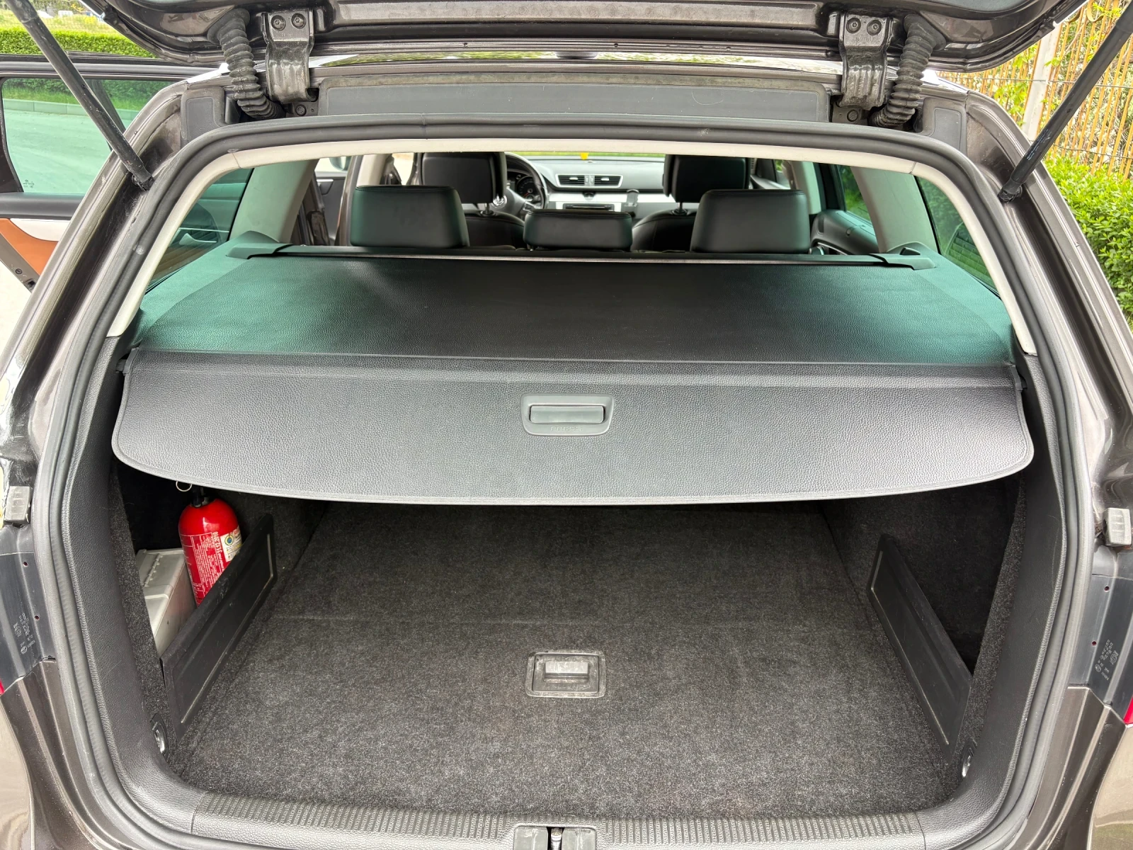 VW Passat, снимка 10 - Автомобили и джипове - 55304784