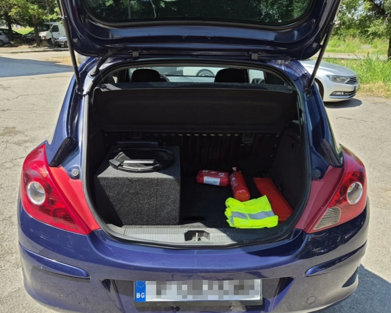 Opel Corsa 1.2i ЕCOTEC, снимка 7 - Автомобили и джипове - 55305710