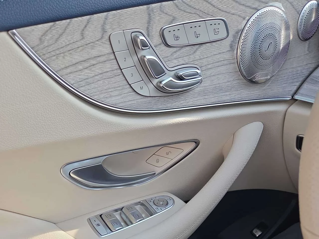 Mercedes-Benz E 450 * Cabriolet * CARFAX * Без инциденти * , снимка 10 - Автомобили и джипове - 55625158
