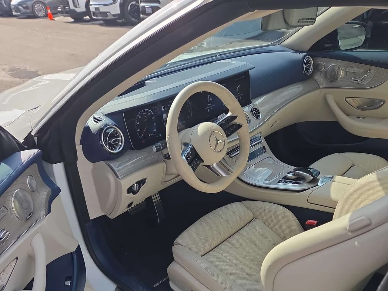 Mercedes-Benz E 450 * Cabriolet * CARFAX * Без инциденти * , снимка 6 - Автомобили и джипове - 55625158