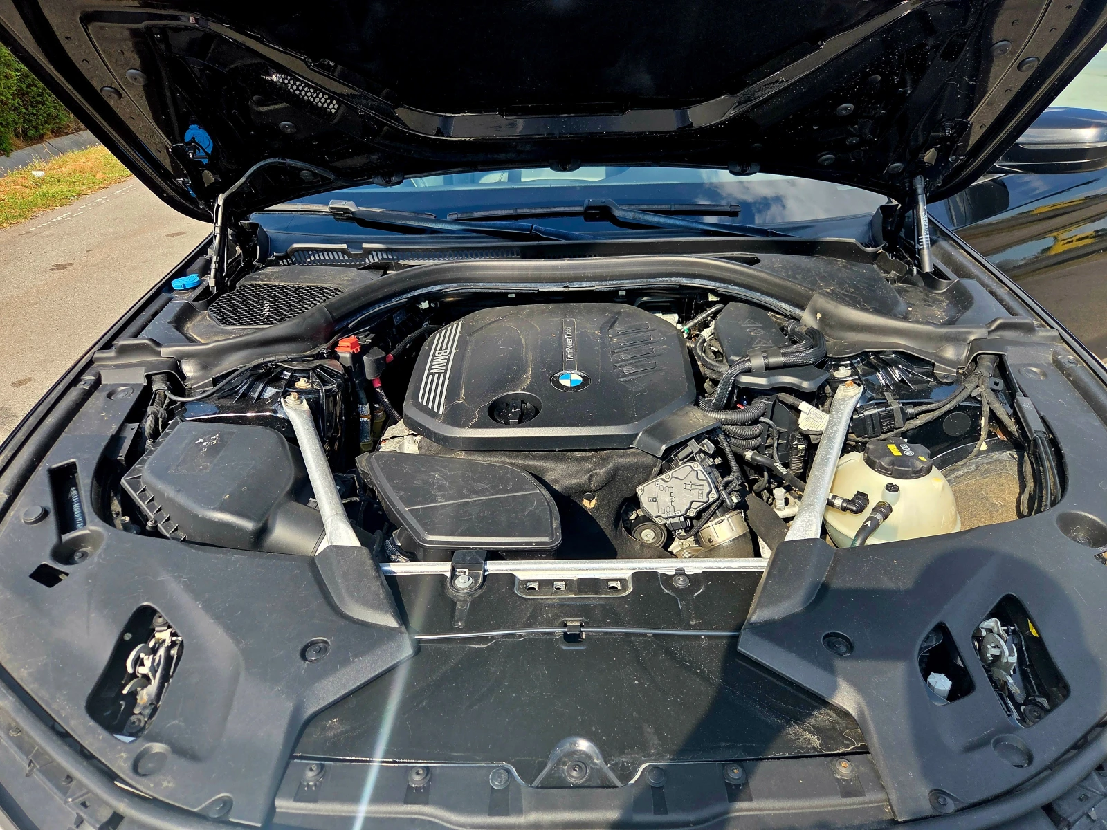BMW 520 2.0   4х4  ТОП, снимка 14 - Автомобили и джипове - 55843267