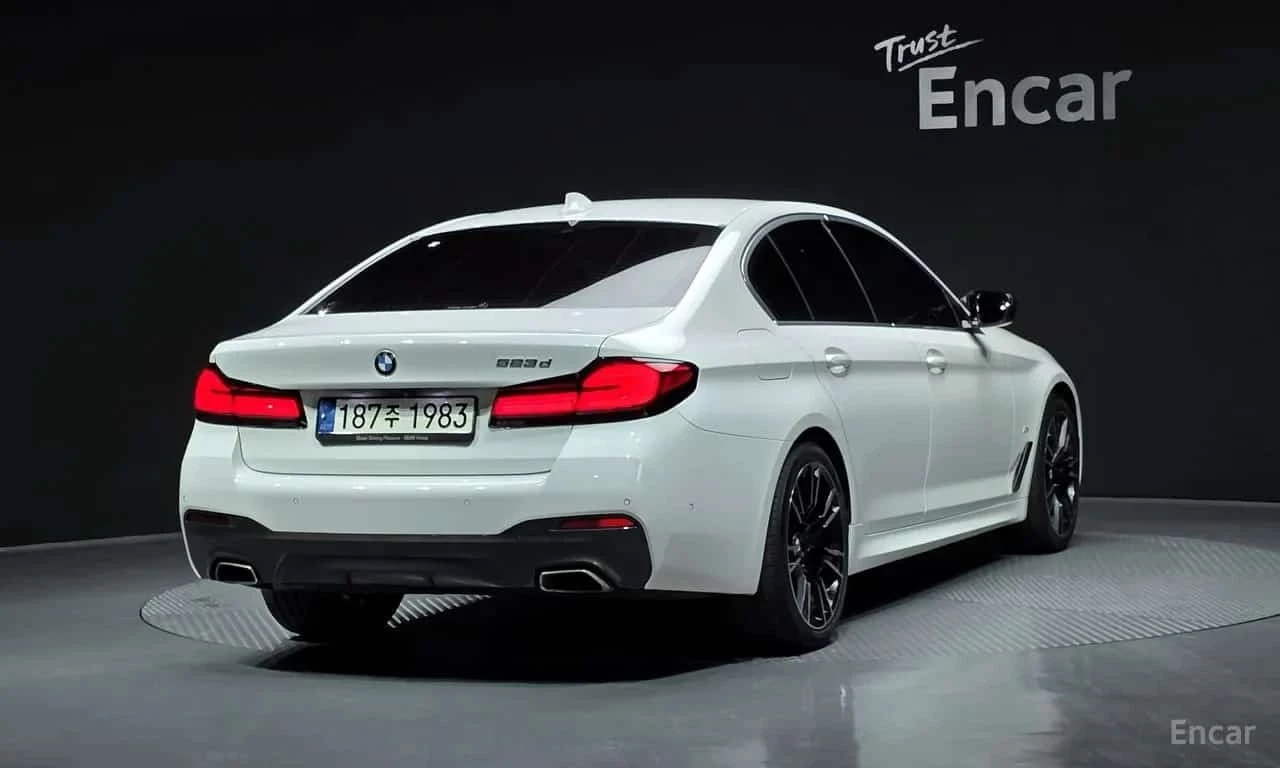 BMW 523 FULL M PACK * ФИКСИРАНА ЦЕНА ДО БЪЛГАРИЯ* , снимка 2 - Автомобили и джипове - 56270977