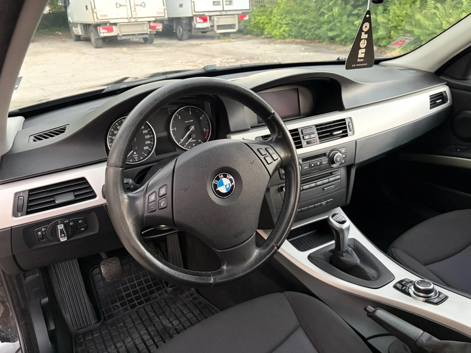 BMW 320, снимка 6 - Автомобили и джипове - 56281000