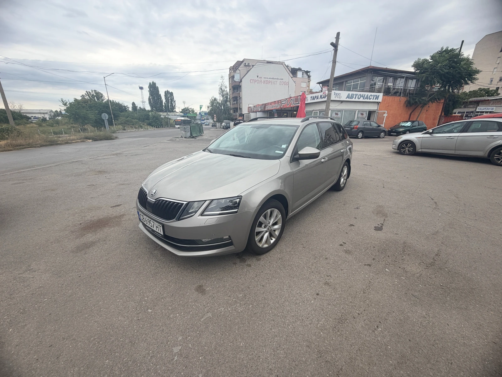Skoda Octavia, снимка 3 - Автомобили и джипове - 56415746