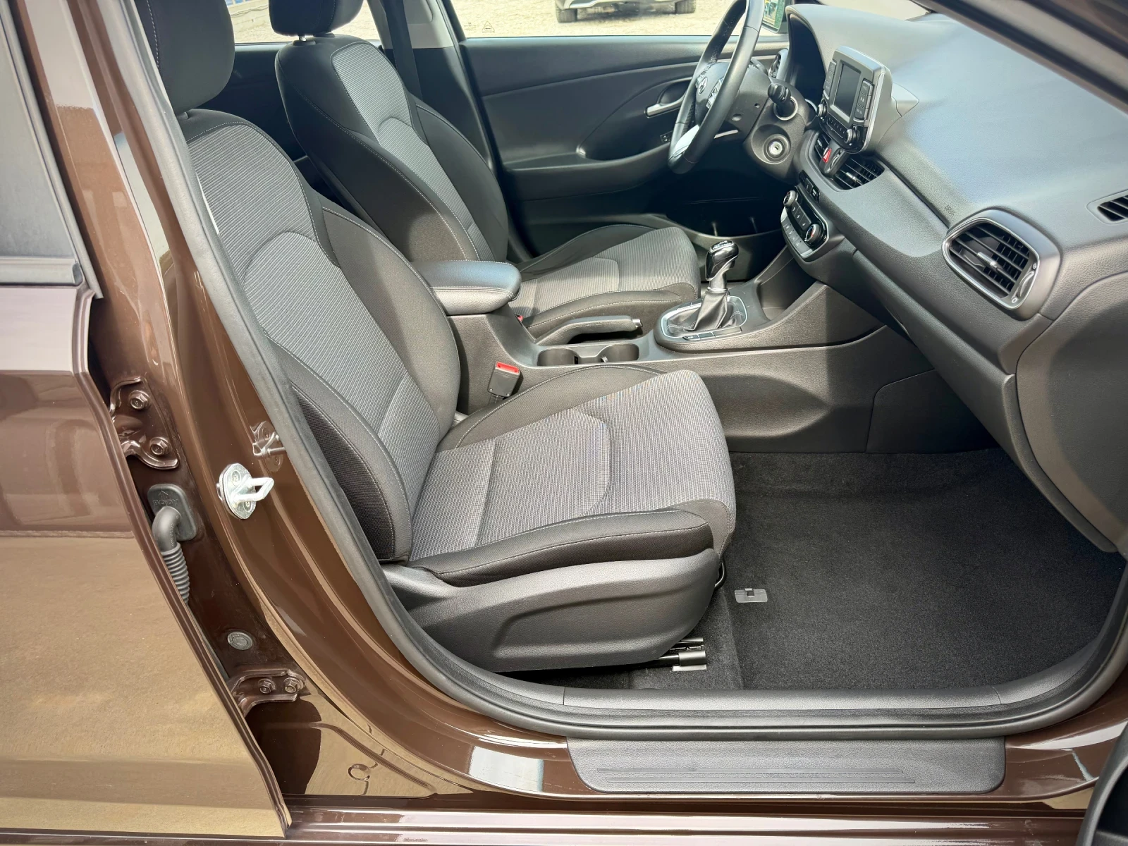 Hyundai I30 1.4 MPI | Mobile.bg � ����������� 12