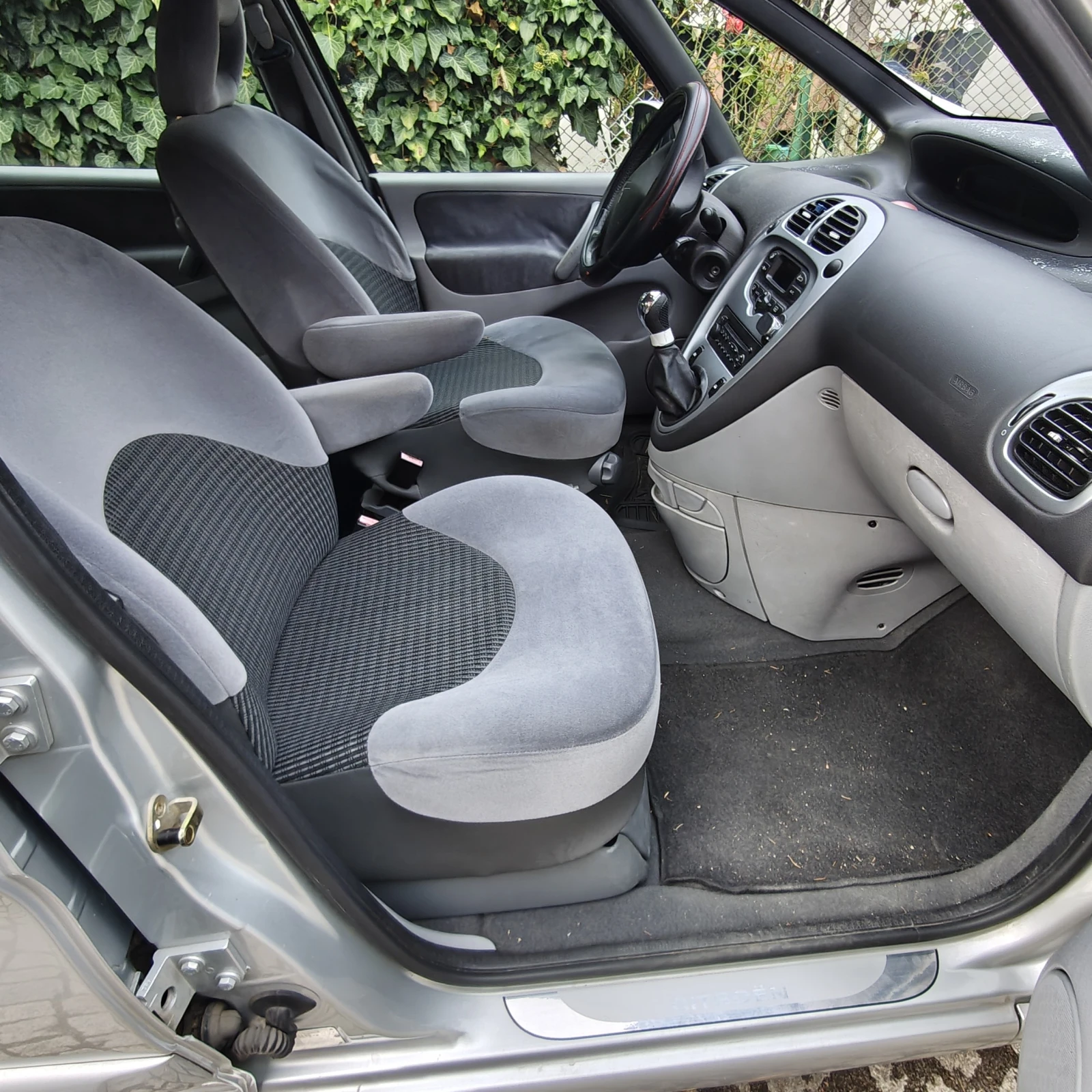 Citroen Xsara picasso, снимка 7 - Автомобили и джипове - 56666563