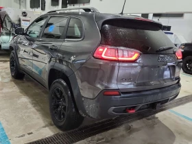 Jeep Cherokee * Trailhawk Elite * ПОДГРЕВИ * КАМЕРА * NAVI | Auto.bg — изображение 4