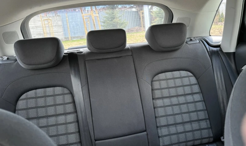 Audi Q3 2.0 TDI QUATTRO, снимка 13 - Автомобили и джипове - 52132608