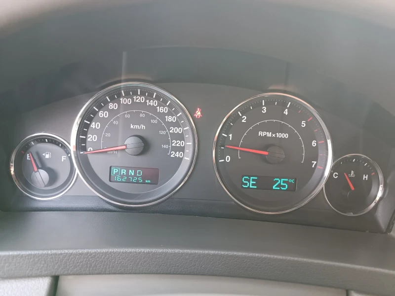 Jeep Grand cherokee 3.0CRD 218 hp, снимка 9 - Автомобили и джипове - 52817436