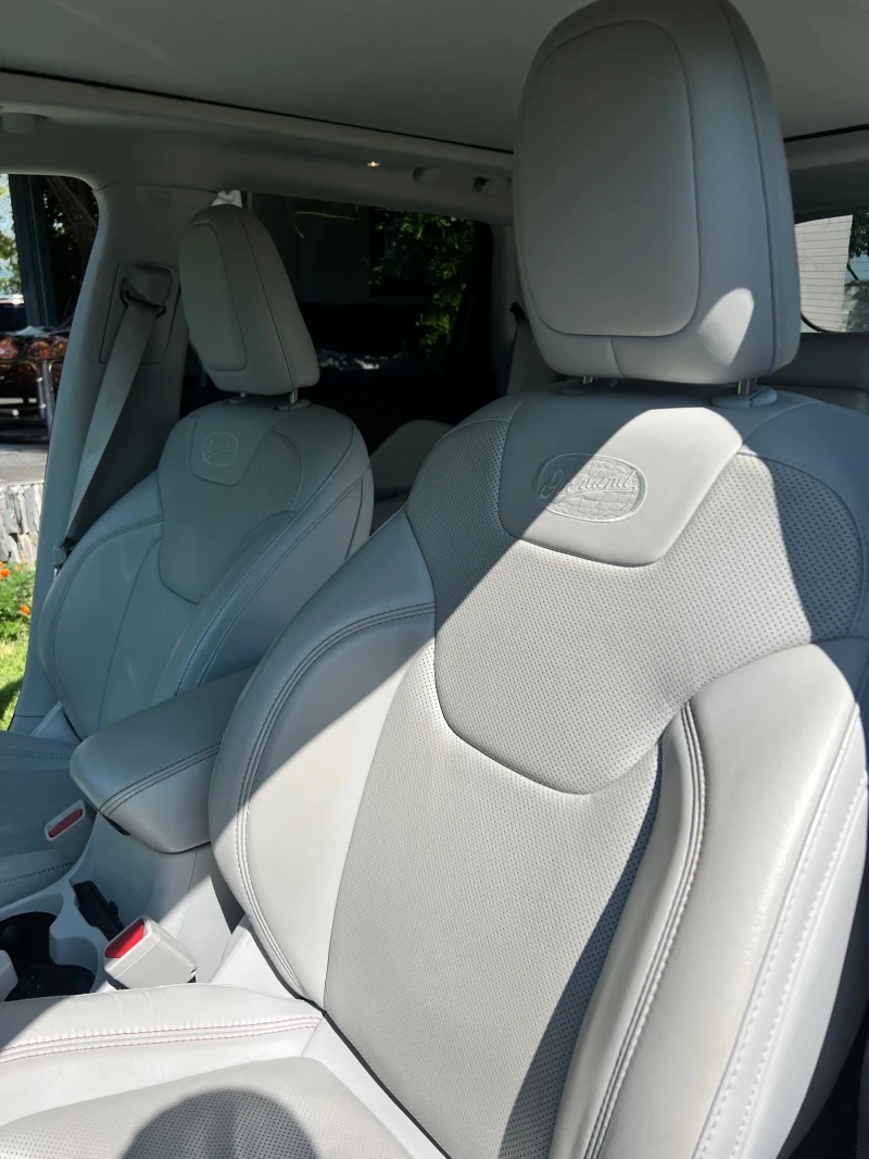 Jeep Cherokee, снимка 4 - Автомобили и джипове - 53078292