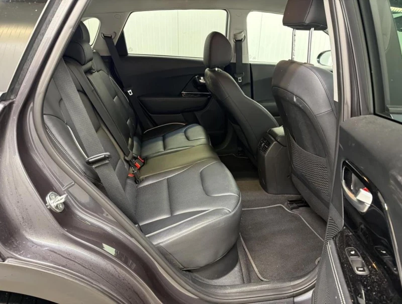 Kia Niro EV 64kWh ExecutiveLine full electric 204PS, снимка 5 - Автомобили и джипове - 53205275