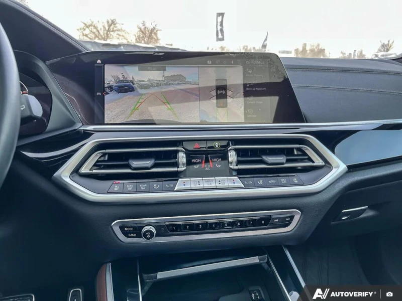BMW X5 M-Package * HUD * АвтоКредит* (ЦЕНА ДО БГ), снимка 13 - Автомобили и джипове - 53264307