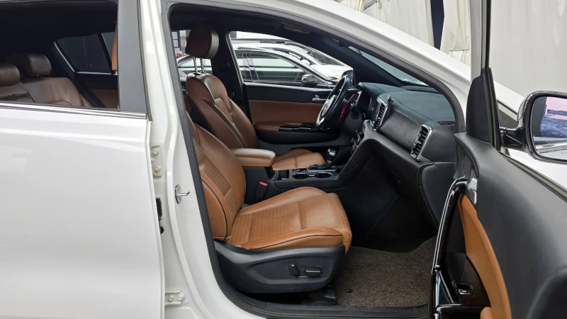 Kia Sportage 2.0CRDI/4x4/Пълна сервизна история !!!, снимка 7 - Автомобили и джипове - 53383517