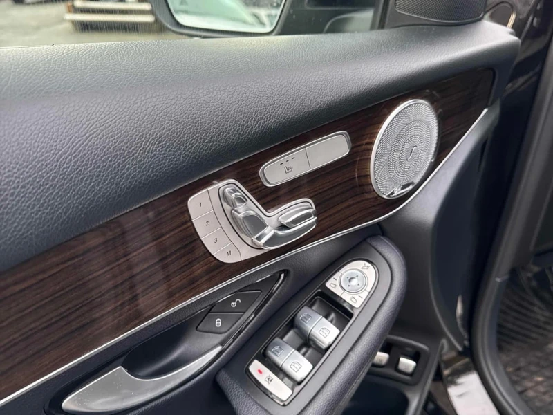 Mercedes-Benz GLC * 350e * CARFAX * ЦЕНА ДО БГ, снимка 15 - Автомобили и джипове - 53469800