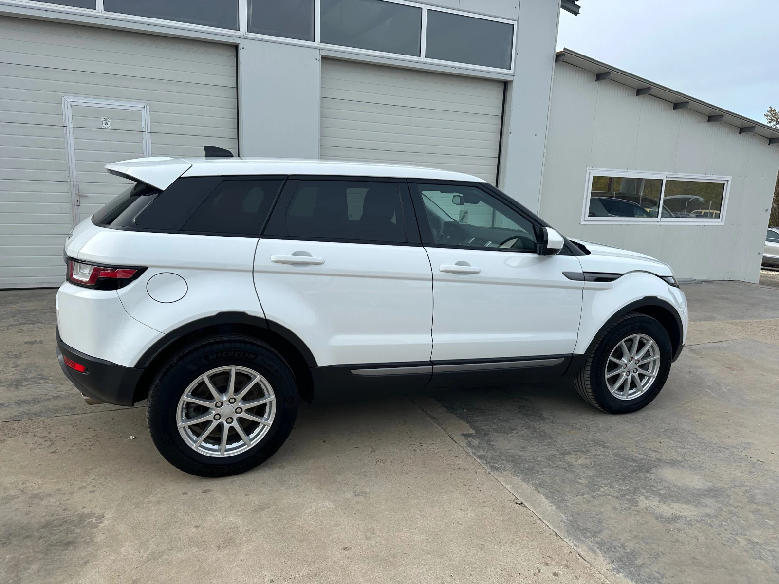 Land Rover Range Rover Evoque 2.0TD4 * 4X4* Navi* NOVA* UNIKAT* *  | Mobile.bg   15