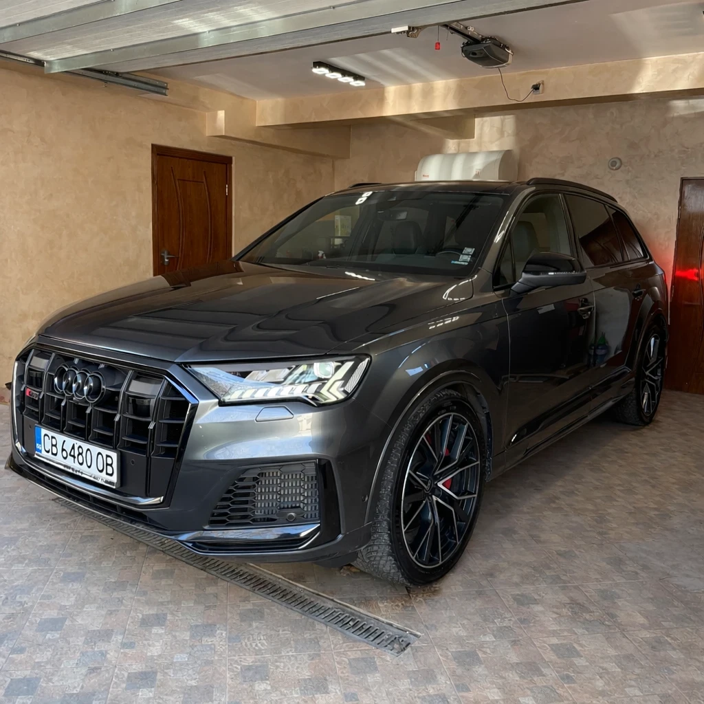Audi SQ7 4.0 TFSI /507к.с./Quattro/Pano/7-местен, снимка 2 - Автомобили и джипове - 54231841