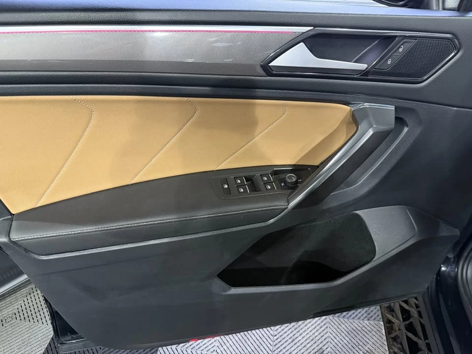 VW Tiguan * * R-LINE* * CARFAX* * АВТОКРЕДИТ* *  - изображение 6