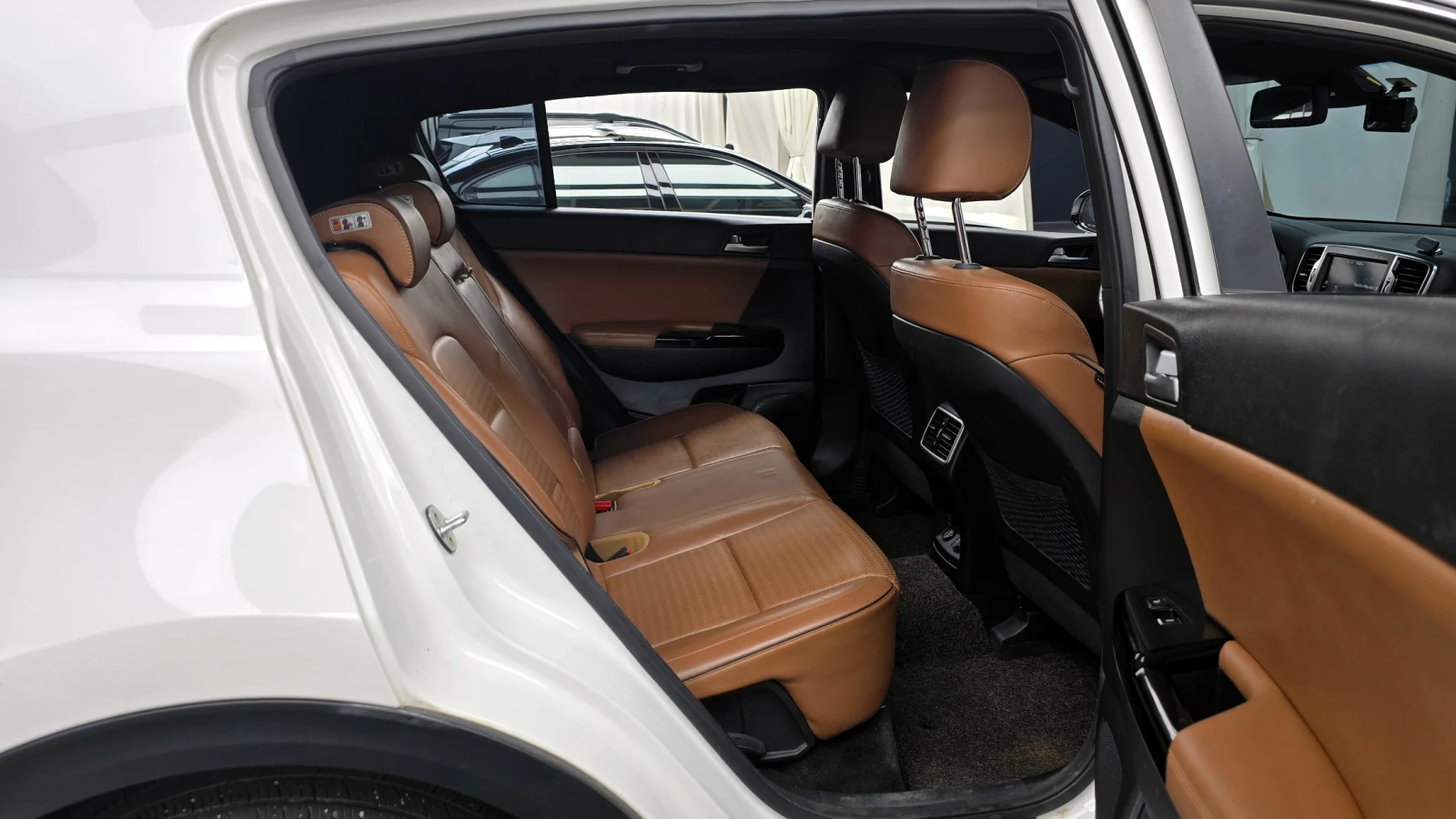 Kia Sportage 2.0CRDI/4x4/Пълна сервизна история !!! - изображение 8