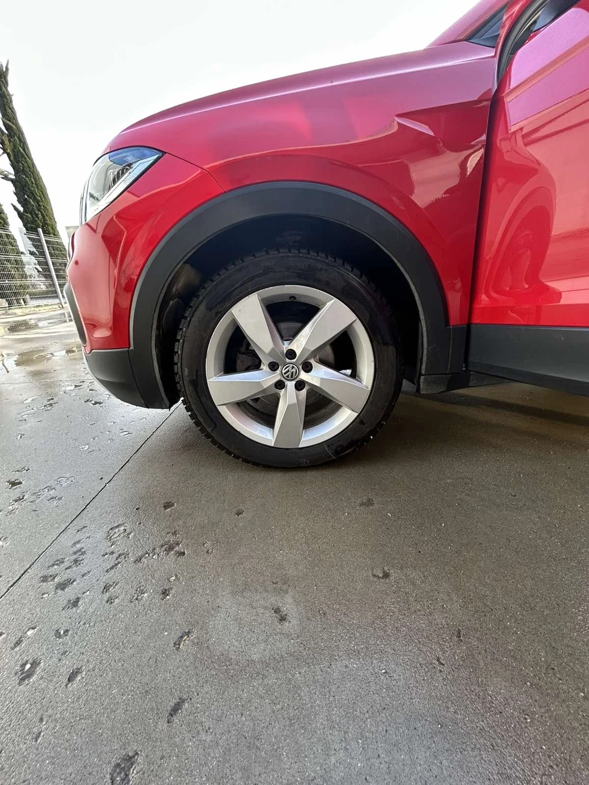 VW T-Cross, снимка 4 - Автомобили и джипове - 53775372