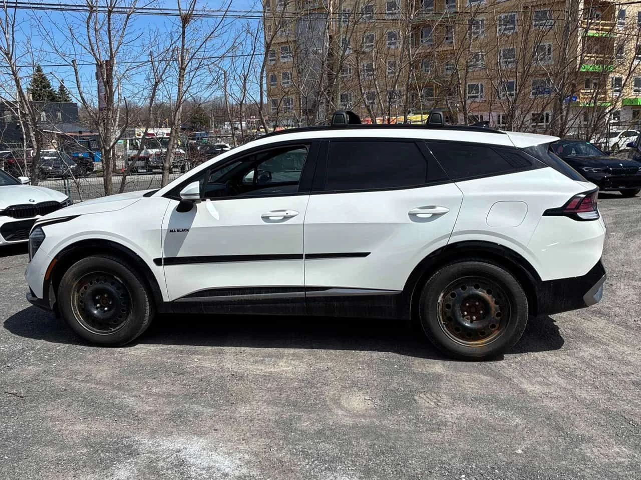 Kia Sportage SX/ОБДУХВАНЕ/ПАНОРАМА/ДИСТРОНИК/360/ГУМИ+ ДЖАНТИ , снимка 3 - Автомобили и джипове - 54596515