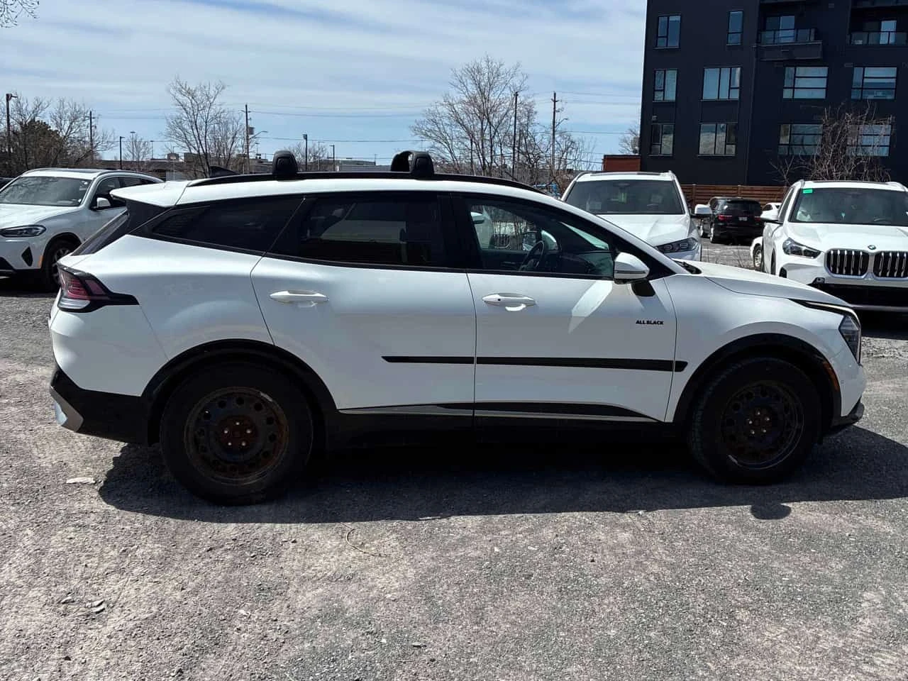 Kia Sportage SX/ОБДУХВАНЕ/ПАНОРАМА/ДИСТРОНИК/360/ГУМИ+ ДЖАНТИ , снимка 4 - Автомобили и джипове - 54596515