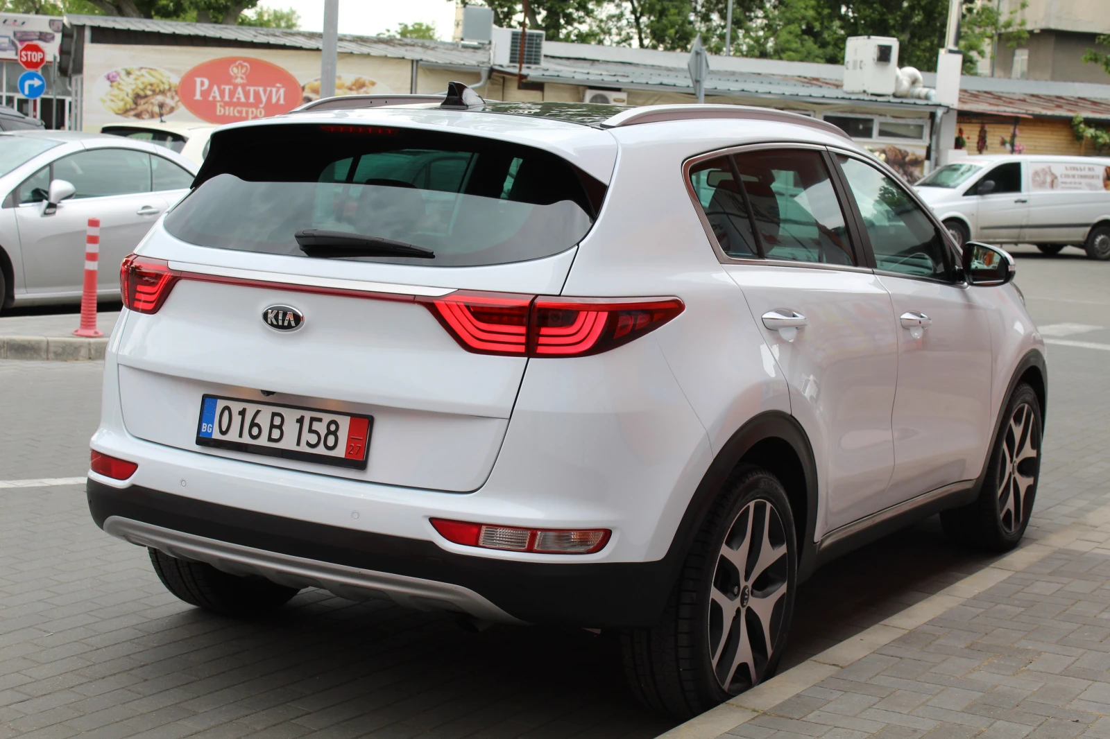 Kia Sportage 1.7D GT LINE FULL 127k, снимка 3 - Автомобили и джипове - 54606116