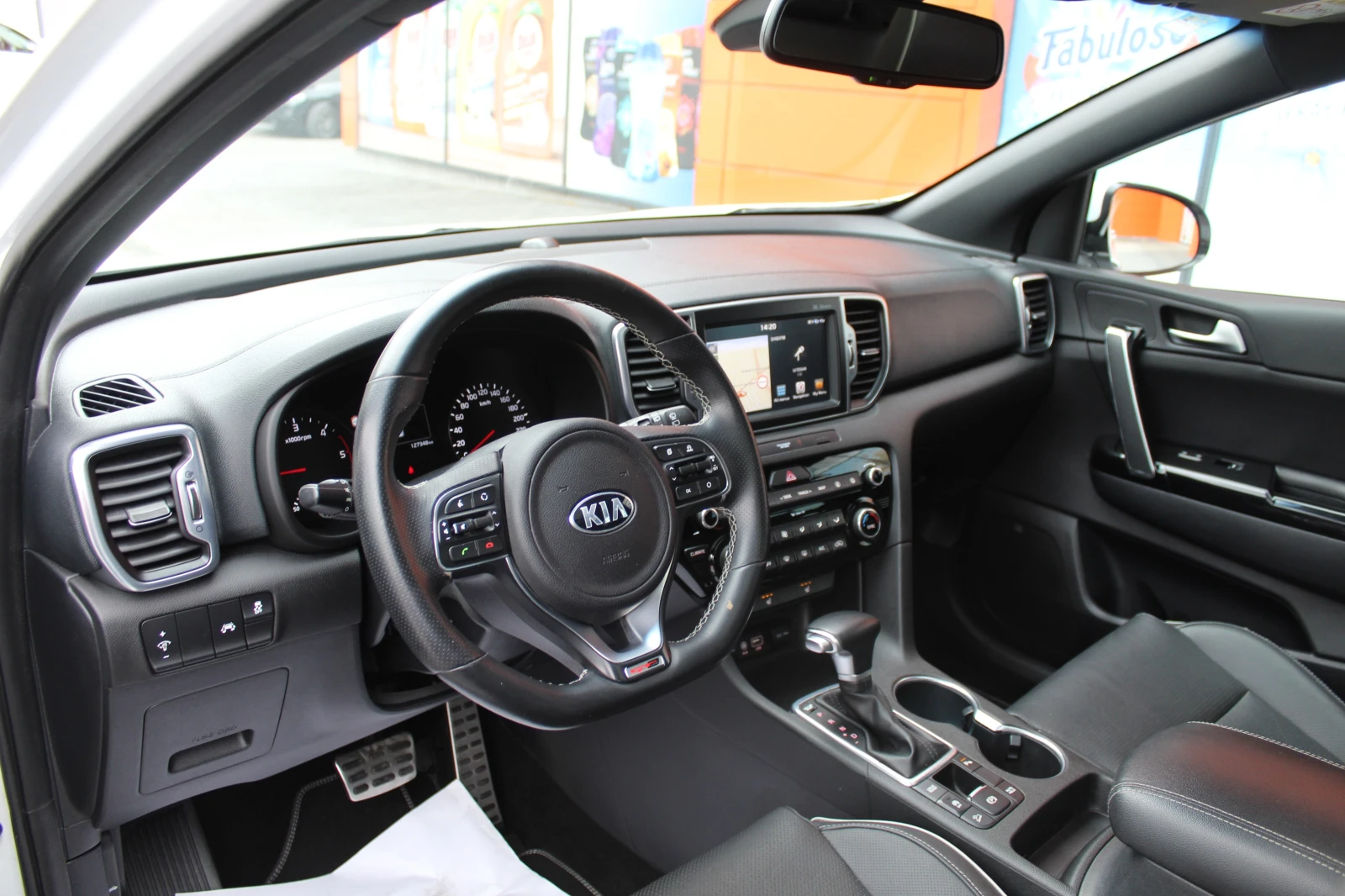 Kia Sportage 1.7D GT LINE FULL 127k, снимка 16 - Автомобили и джипове - 54606116