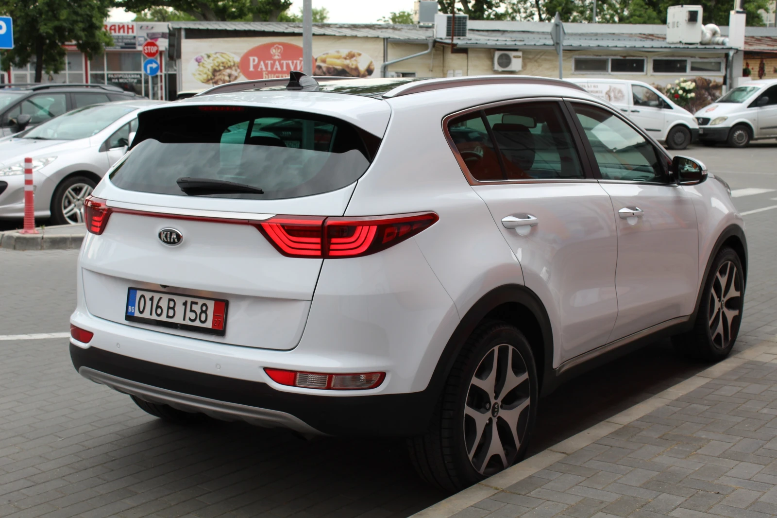 Kia Sportage 1.7D GT LINE FULL 127k, снимка 7 - Автомобили и джипове - 54606116