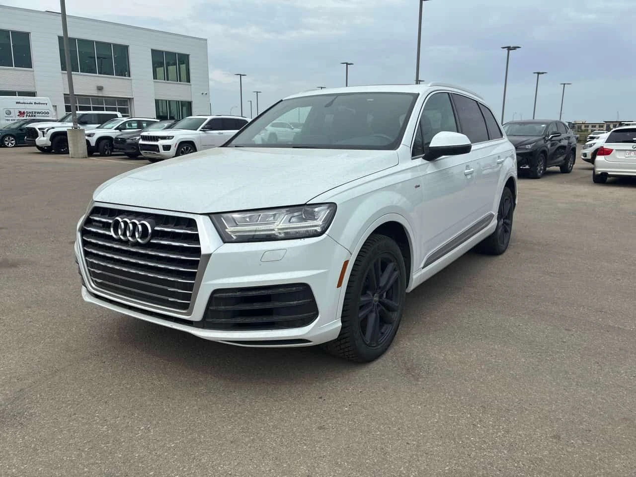 Audi Q7  Technik /360/LED/BOSE/АВТОКРЕДИТ , снимка 14 - Автомобили и джипове - 54735406