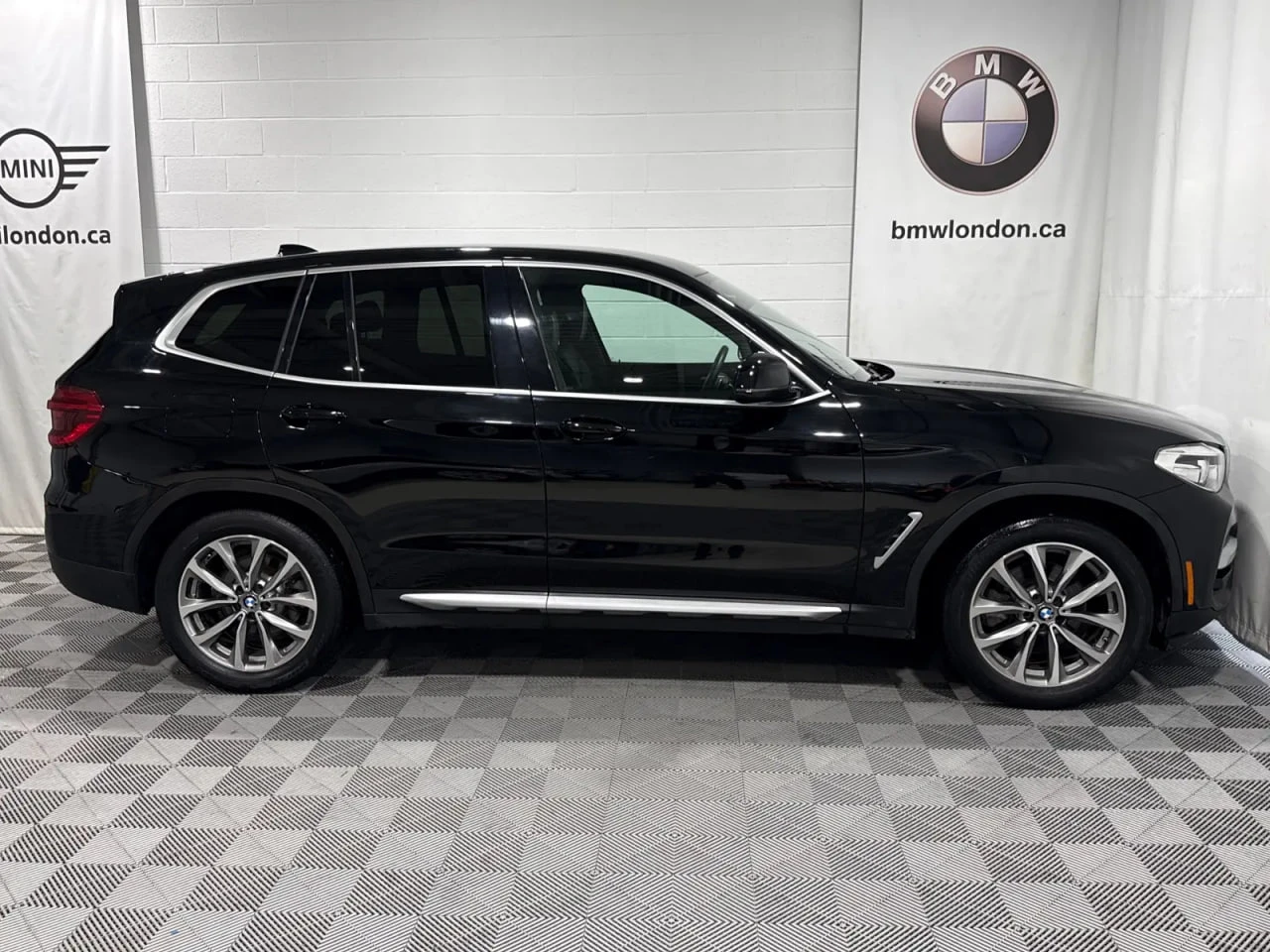 BMW X3 Black Sapphire Metallic, снимка 5 - Автомобили и джипове - 55263028